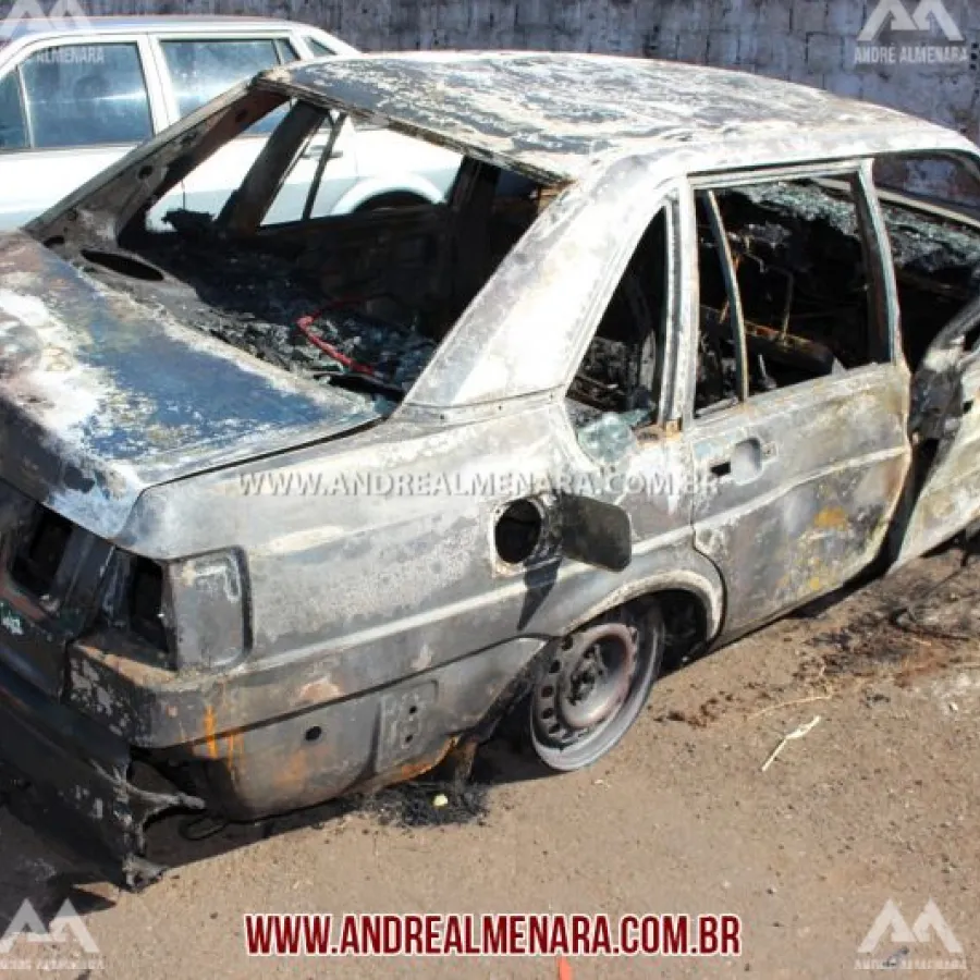 Homem é encontrado morto e queimado dentro de veículo em Maringá