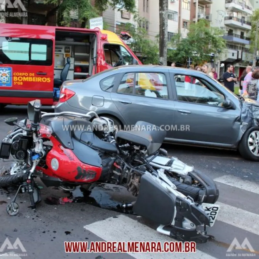 Motociclista de 53 anos fica em estado grave após acidente no centro de Maringá