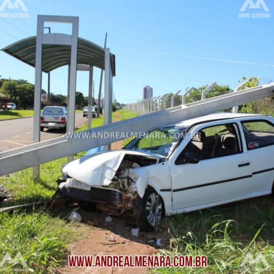 Motorista sai ileso de acidente no Parque Itaipu em Maringá