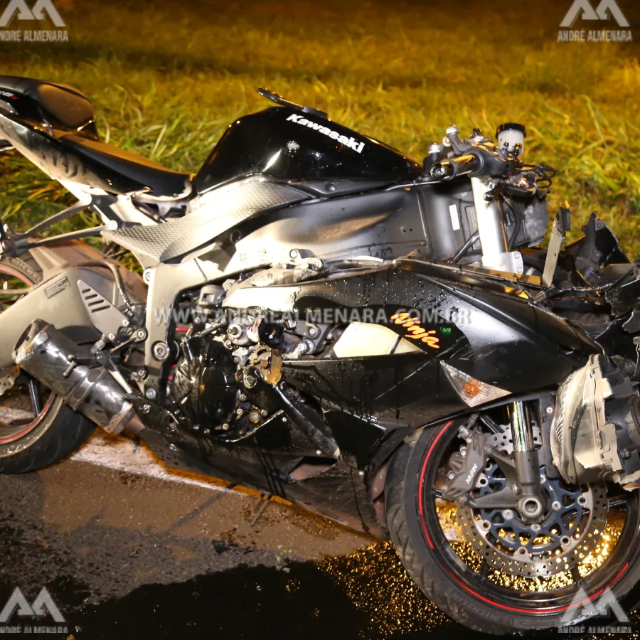 Motociclista com carteira de habilitação suspensa sofre acidente com moto esportiva