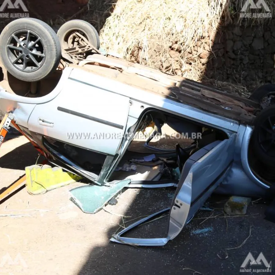 Mulher fica ferida após automóvel cair de viaduto em Maringá