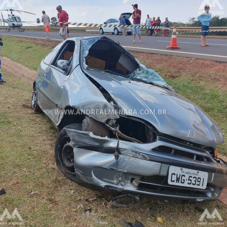 Motorista é ejetado durante capotamento em Mandaguaçu