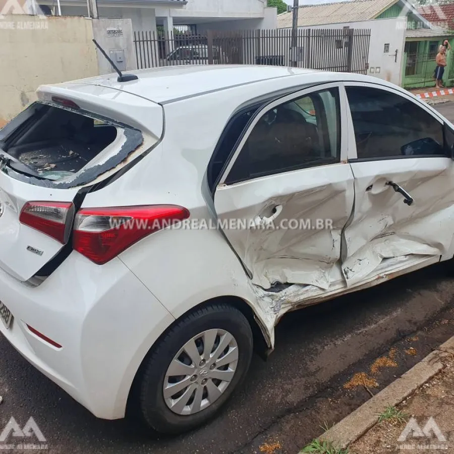 Carro invade residência após colisão na Vila Santa Isabel em Maringá