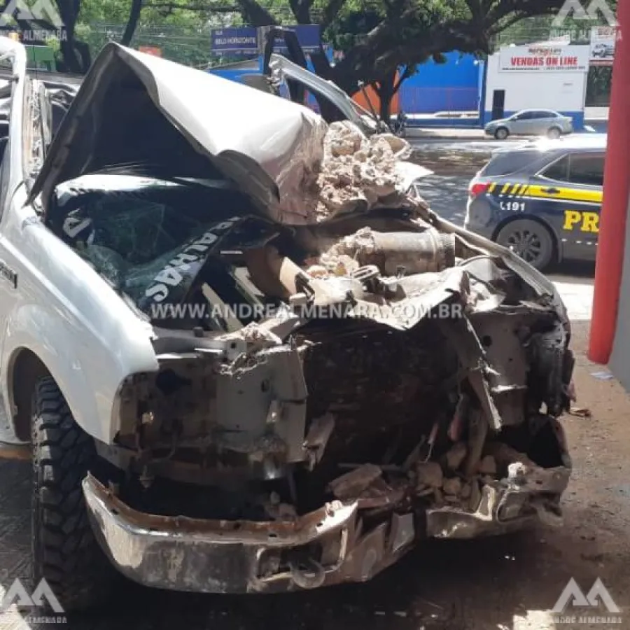 Motorista de camionete perde o controle e causa acidente grave em Maringá