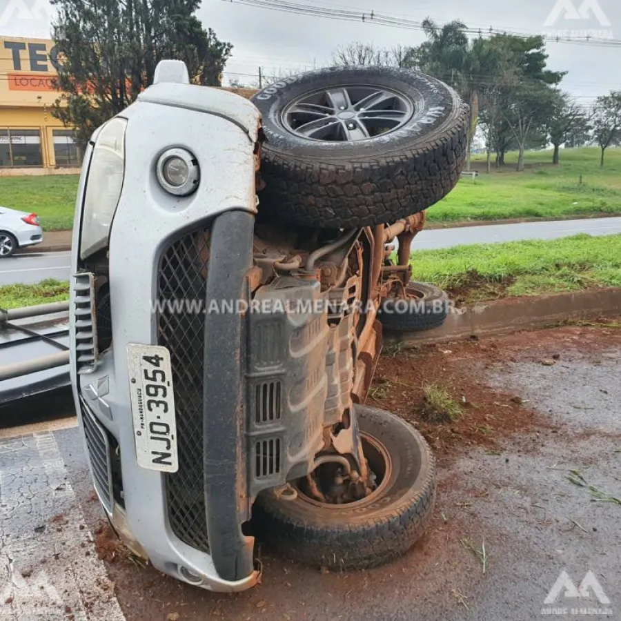 Motorista escapa ileso de acidente com camionete em Maringá