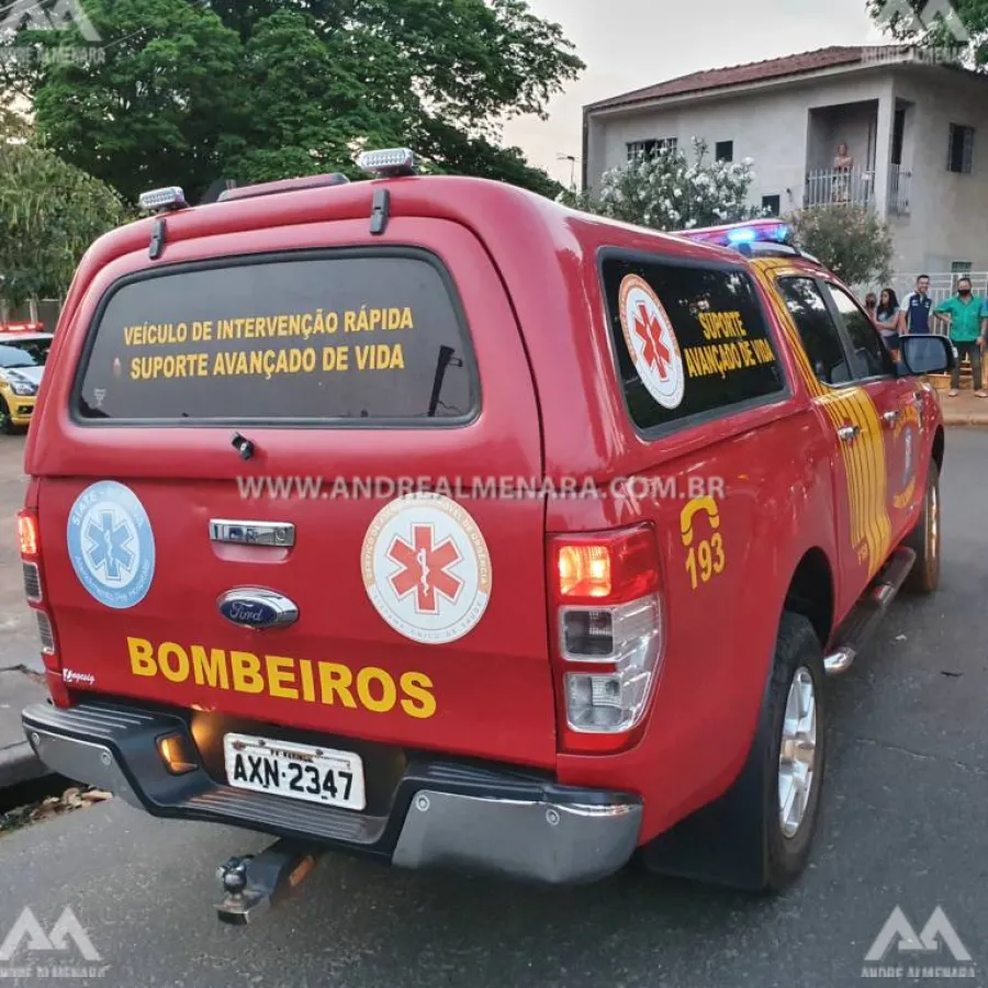 Colisão entre moto e carro deixa jovem ferido em Maringá