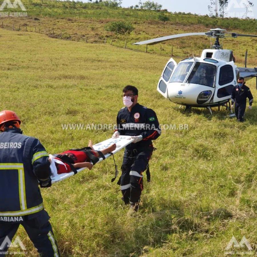 Duas crianças ficam feridas após veículo capotar em Mandaguaçu