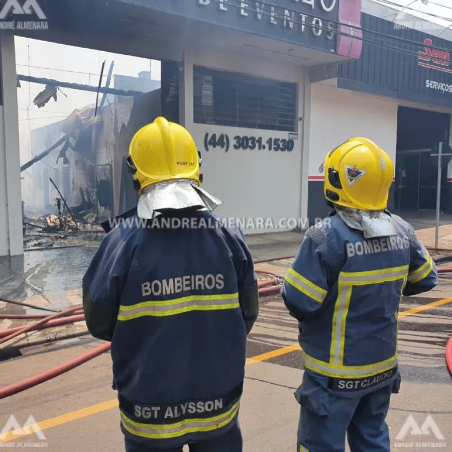 Incêndio destrói empresa de decoração em Maringá