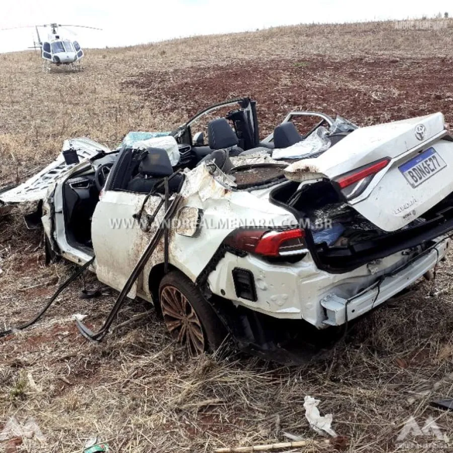 Motorista fica em estado grave ao capotar veículo em estrada rural em Maringá