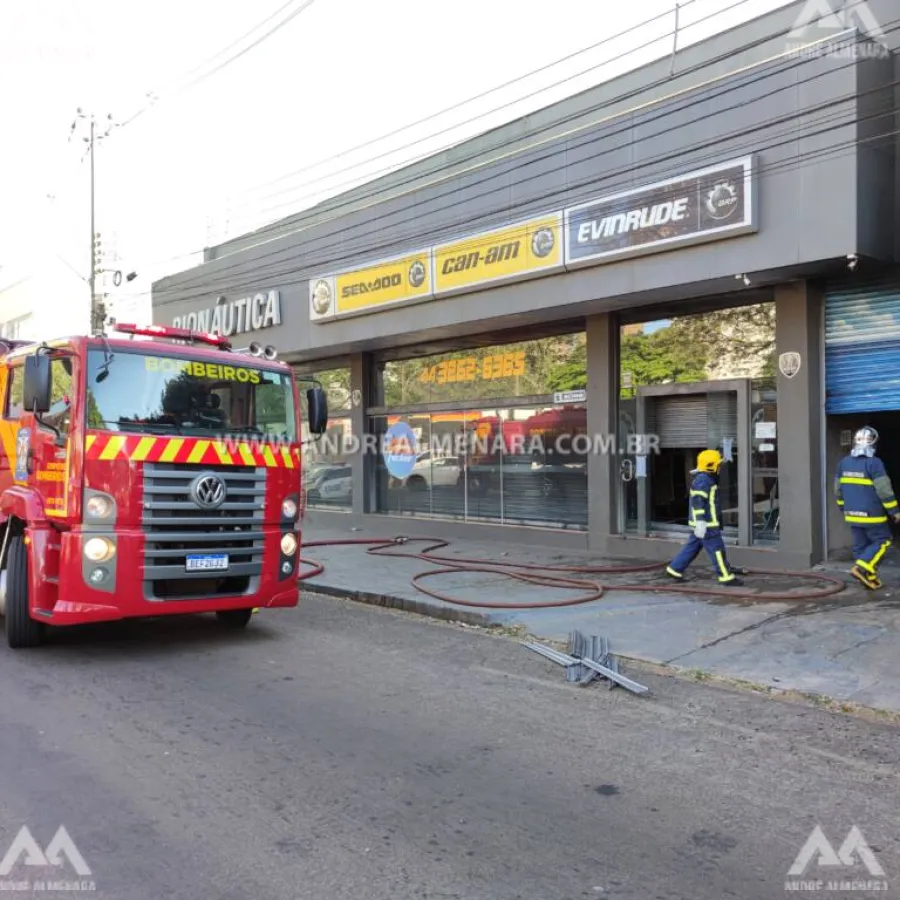 Incêndio atinge loja Rio Náutica de Maringá