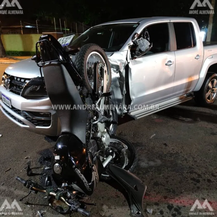Motociclista quebra a perna após se envolver em acidente com camionete