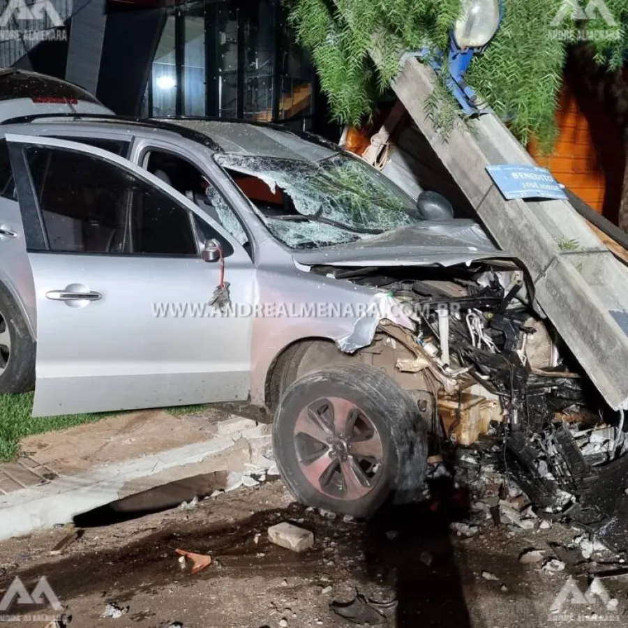 Homem de 38 anos fica ferido ao bater SUV contra poste na Avenida São Paulo