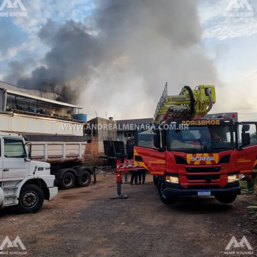 Incêndio destrói indústria de alimentos em Maringá