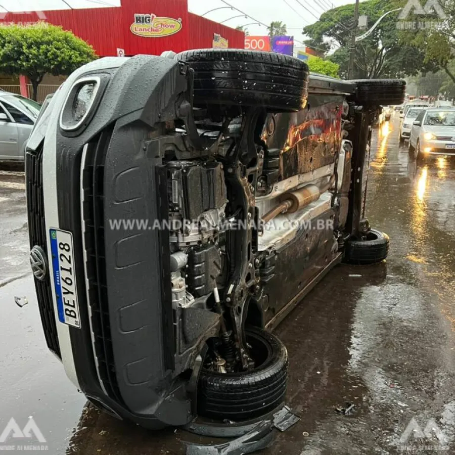 Mulher tomba veículo após bater em carro que seguia pela Avenida Mandacaru