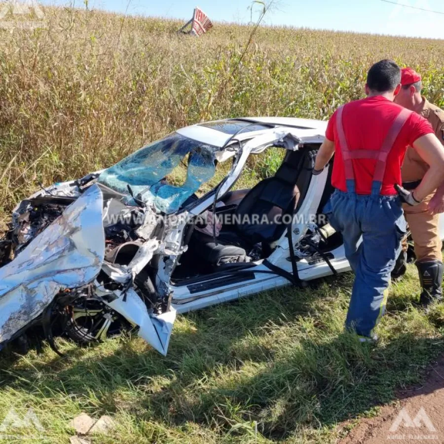 Colisão frontal na rodovia PR-317 em Maringá deixa um ferido gravemente