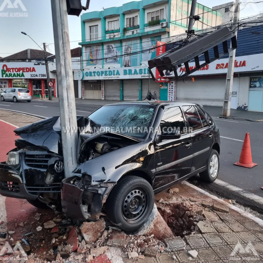 Motorista com suspeita de embriaguez sofre acidente grave em Maringá.