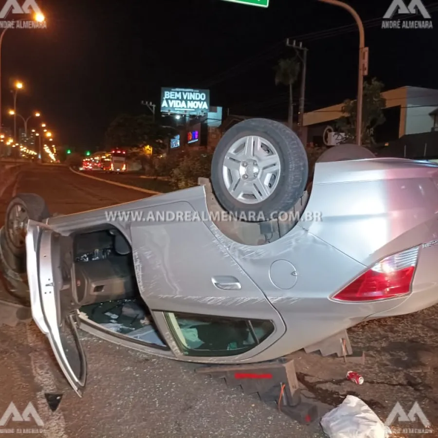 Pessoas ficam feridas após sofrerem acidente na Avenida Colombo em Maringá