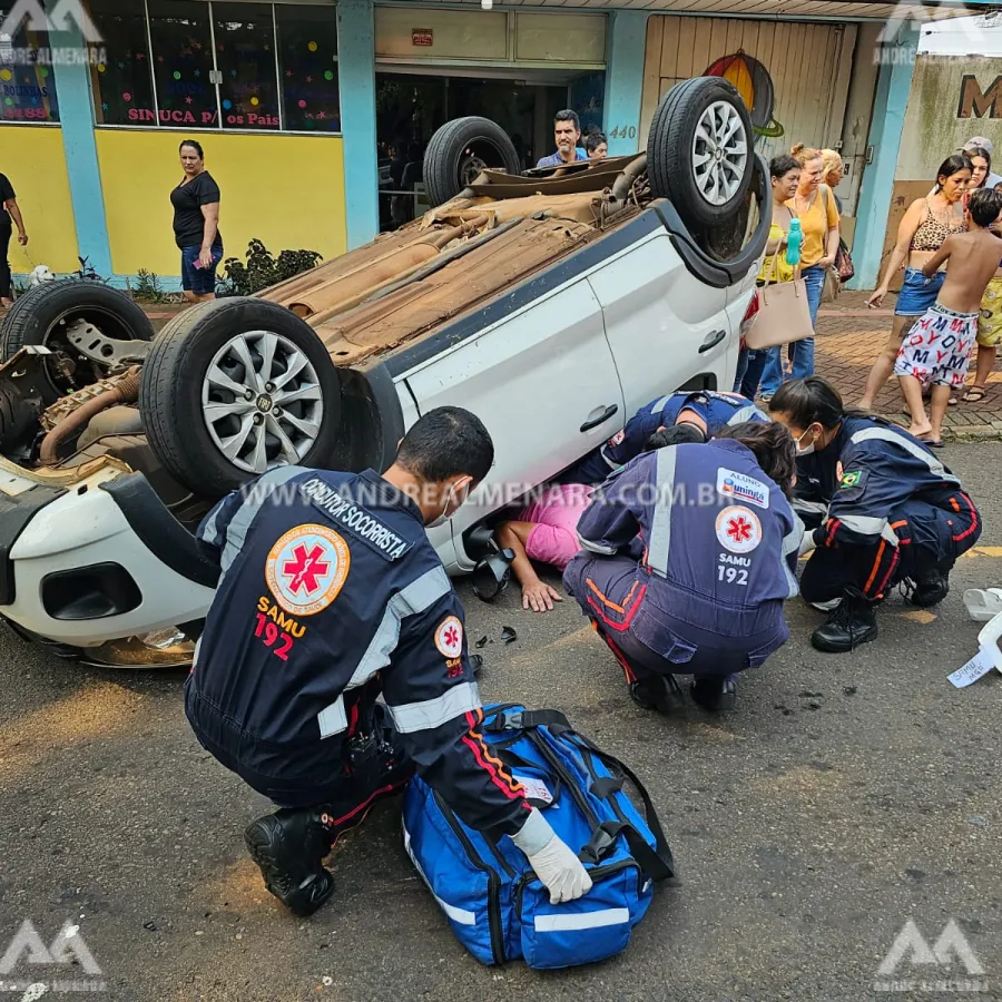 Homem fica ferido ao capotar automóvel em Maringá