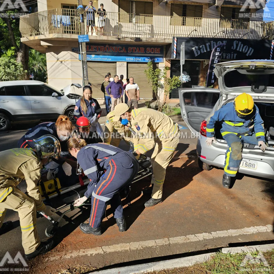 Quatro pessoas ficam feridas após carro invadir preferencial no Jardim Alvorada