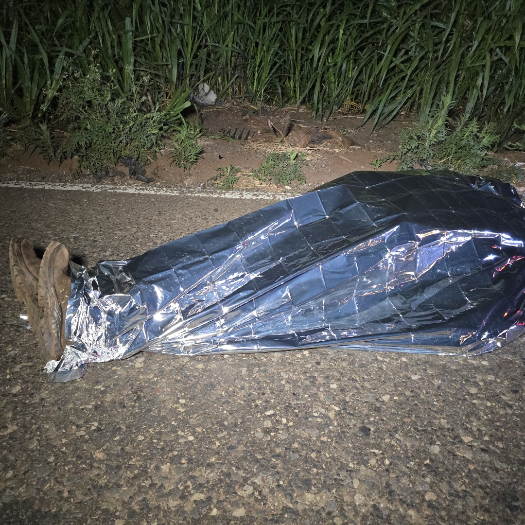 Homem ainda não identificado morre ao ser atropelado por carro no Contorno Sul