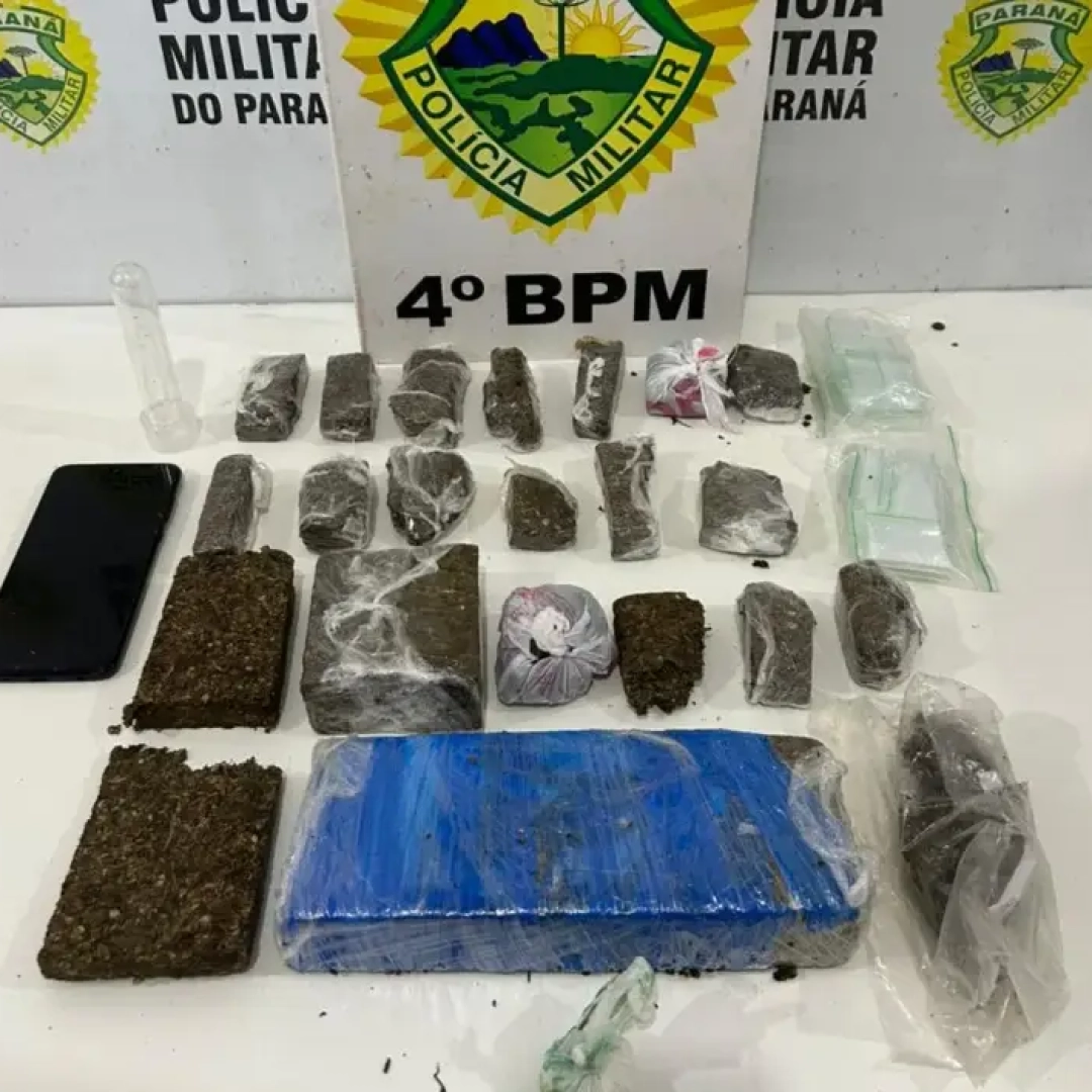 Dois homens são presos com drogas após PM receber denúncia anônima