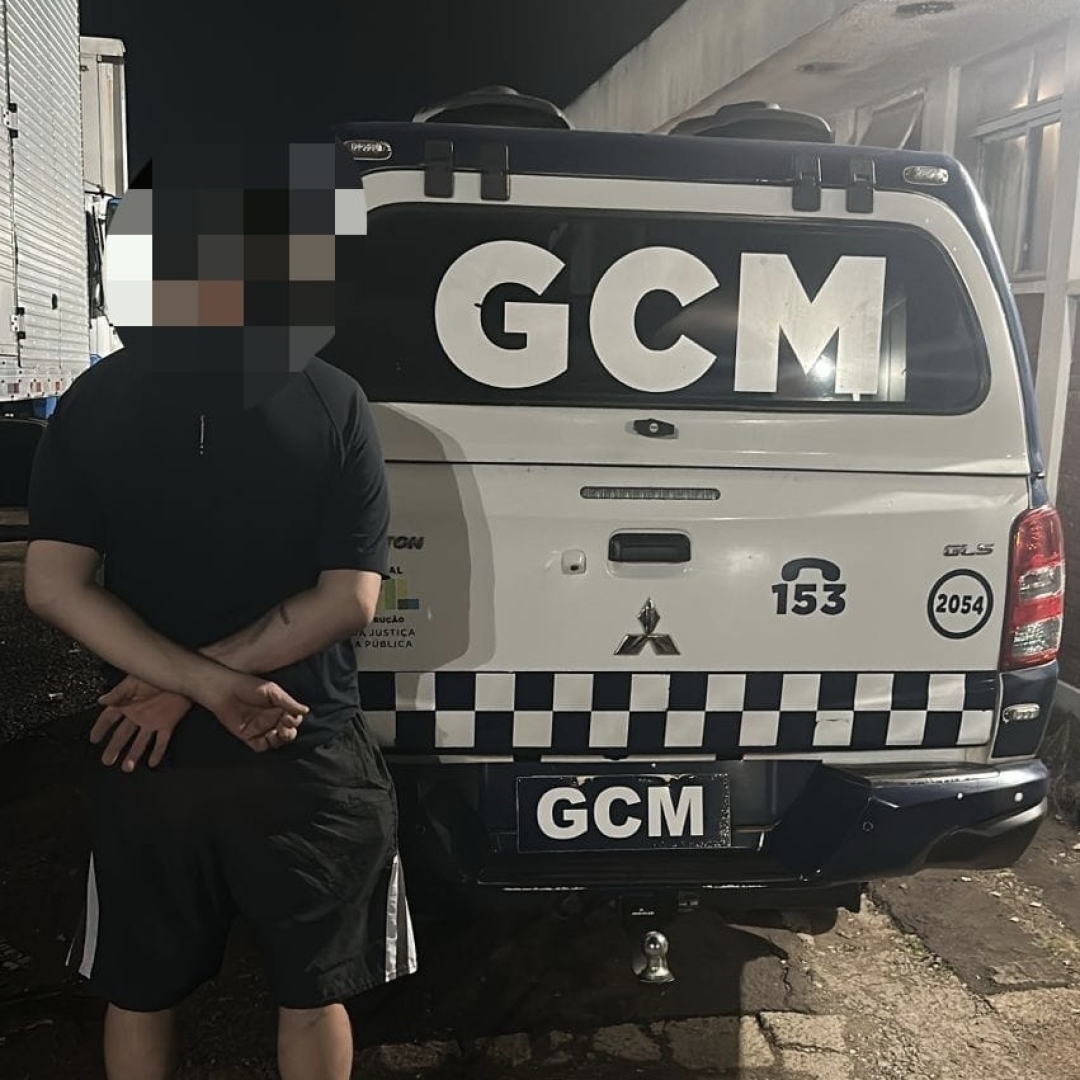 Homem com mandado de prisão por homicídio é capturado pela Guarda Municipal