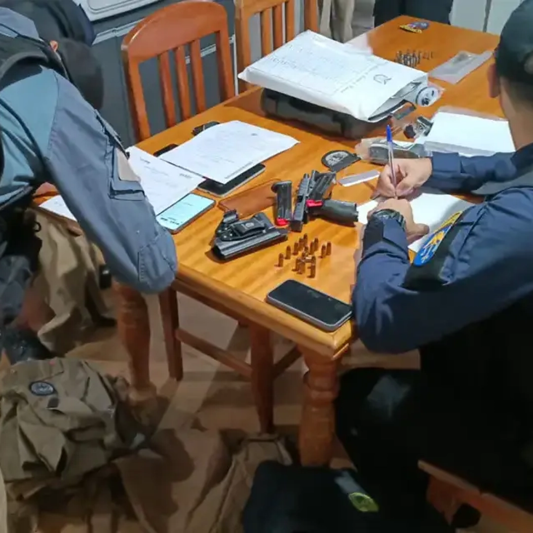 Gaeco prende preventivamente três policiais militares de Maringá