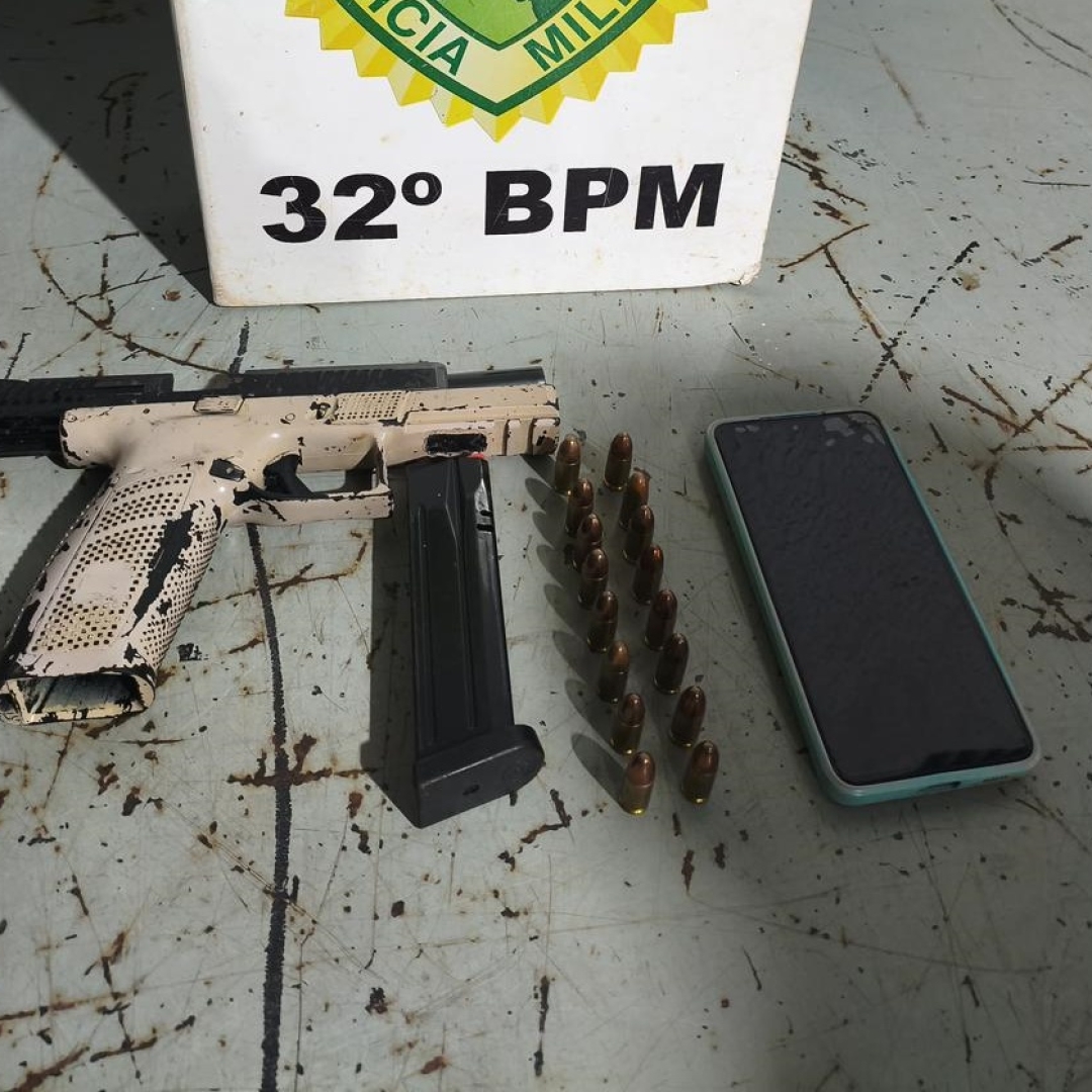 Casal suspeito de roubar moto é preso com pistola 9mm