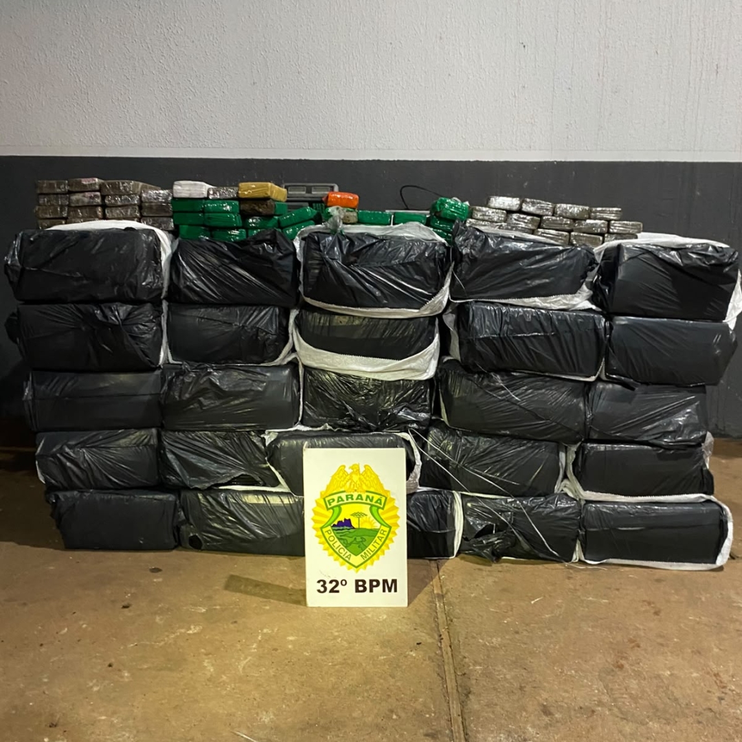 Polícia vai atender ocorrência de furto de fiação e descobre depósito de drogas em Sarandi