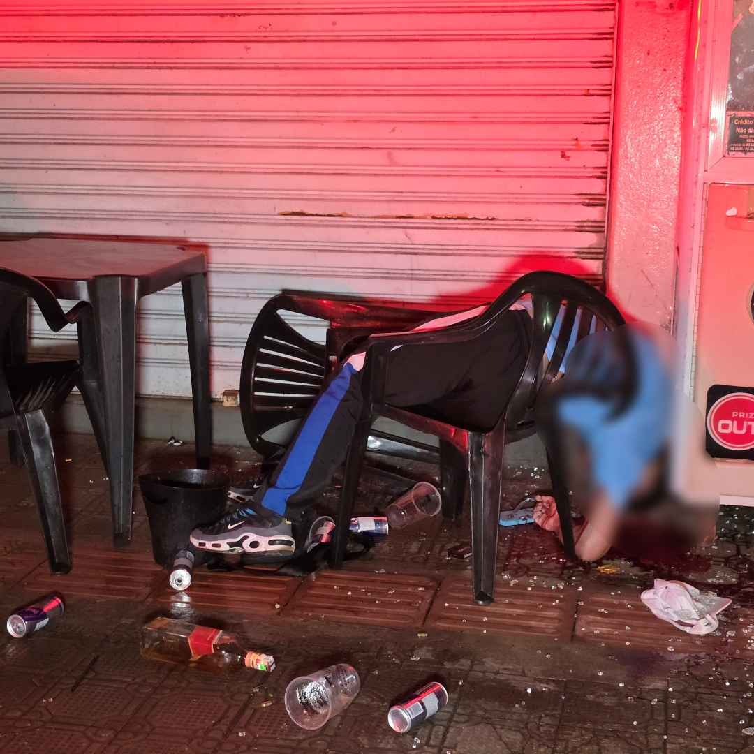 Ataque a tiros deixa um homem morto e uma mulher ferida na Avenida Pedro Taques