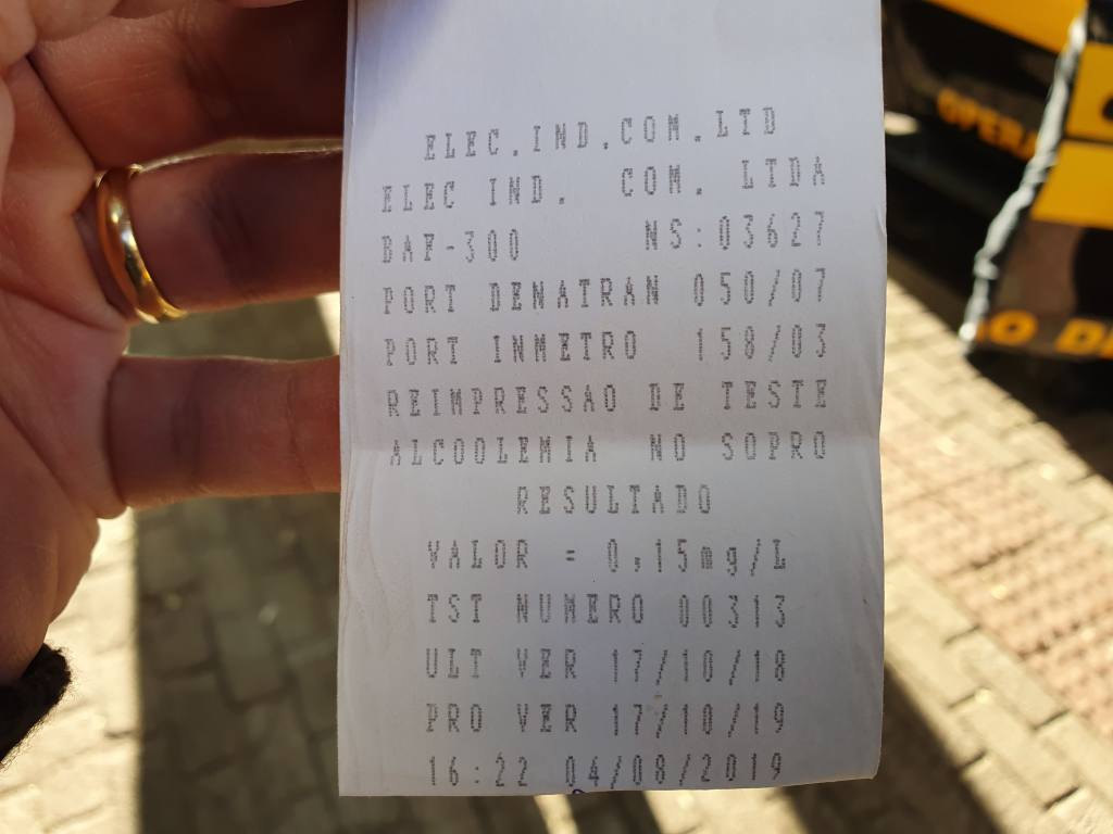 Motorista da Sanepar de Maringá é flagrado dirigindo veículo embriagado