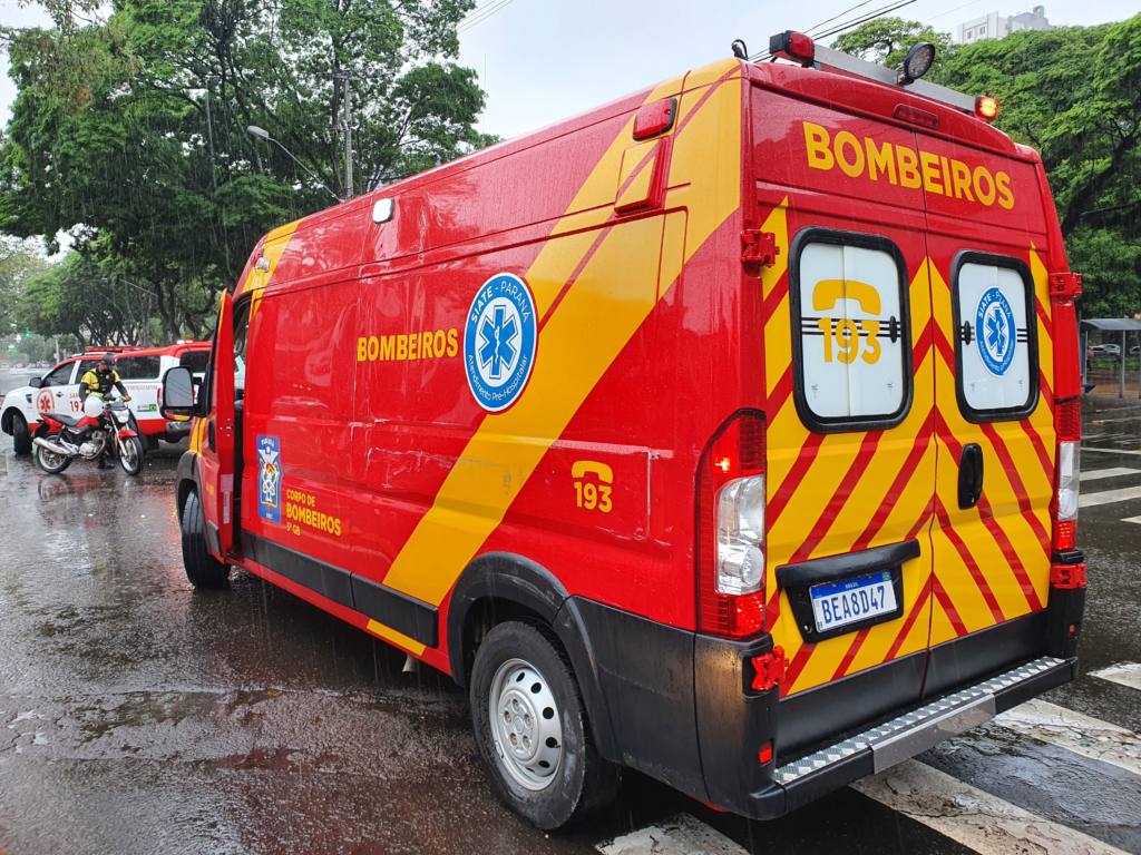 Comerciante de 78 anos é atropelado na faixa de pedestre no centro de Maringá