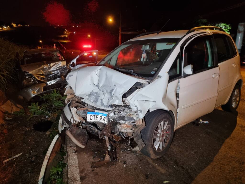 Mulher que morreu de acidente no Contorno Sul é identificada