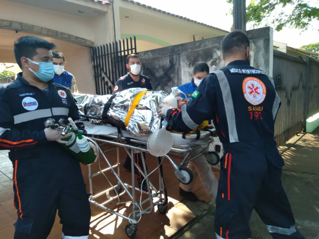 Trabalhador fica gravemente ferido ao cair de telhado no Jardim Quebec