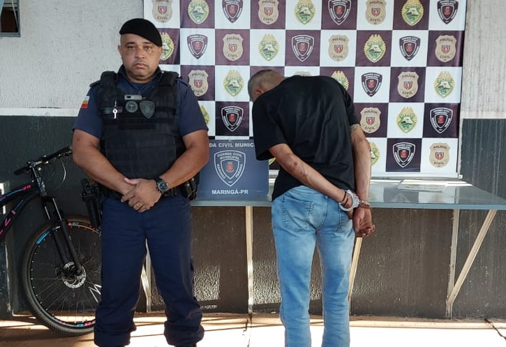 Foragido da justiça com quatro mandados de prisão é detido com bike furtada em Maringá