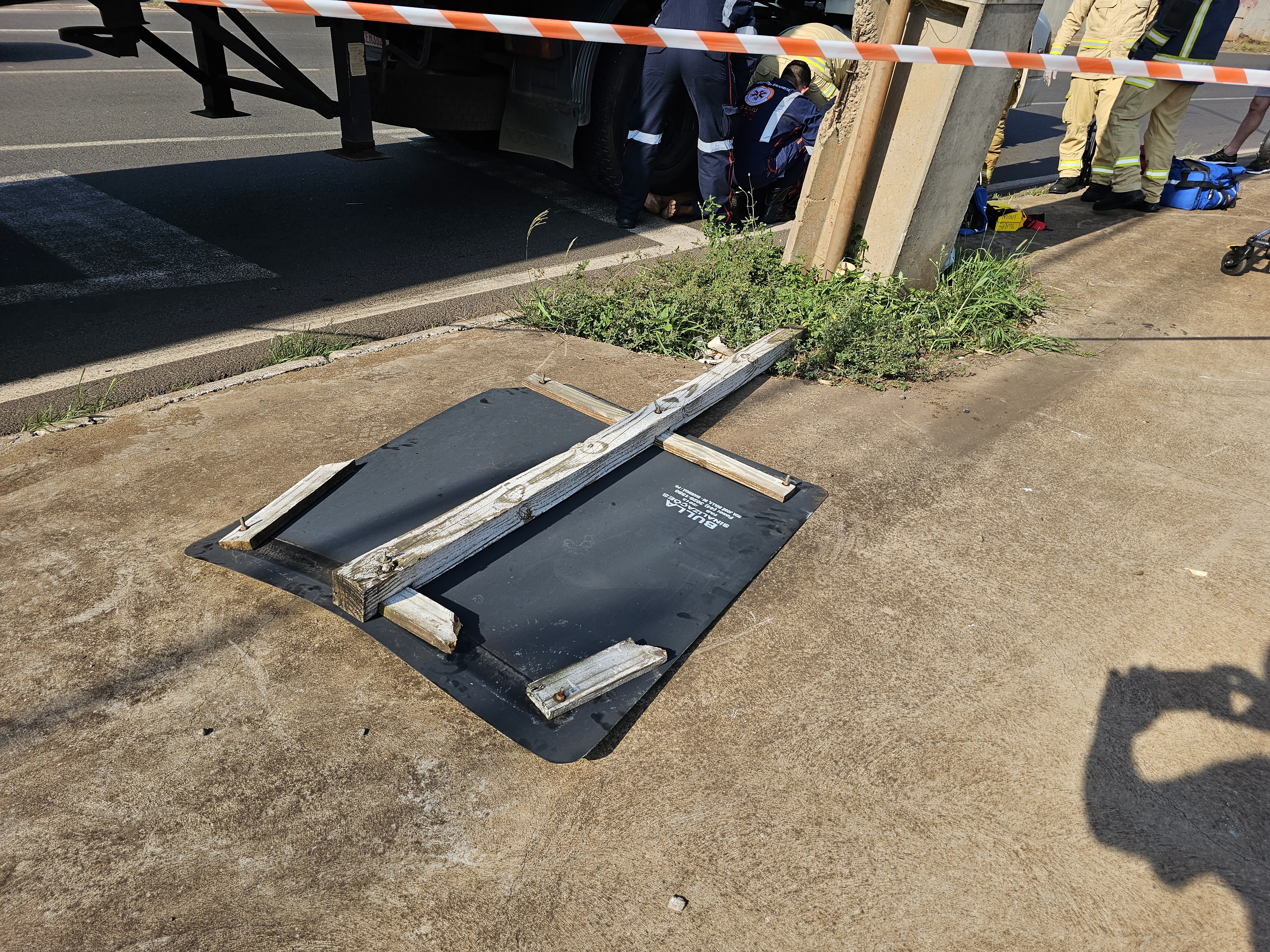 Homem que foi atropelado por carreta em Maringá morre no hospital