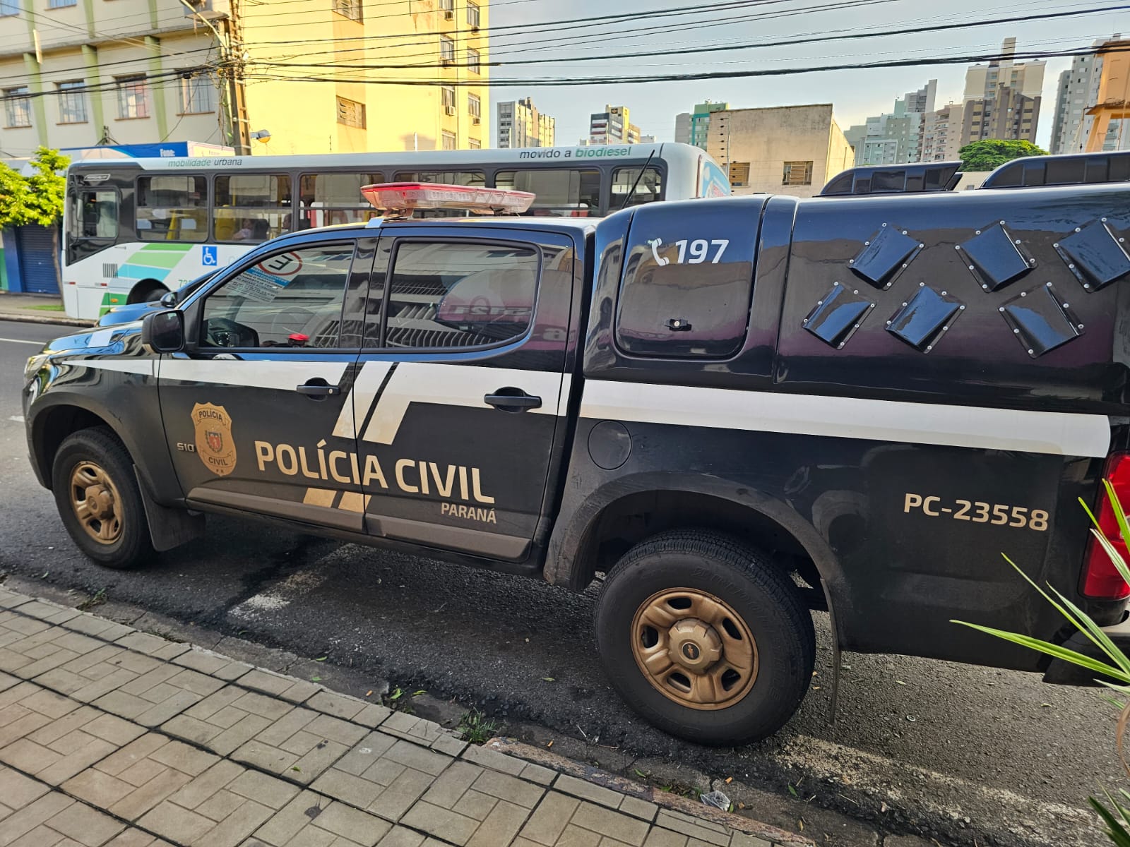 Homem mata mulher estrangulada em quarto de hotel no centro de Maringá